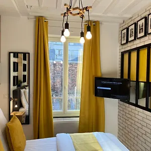 Au Passage Des Marais - Centre Apartment